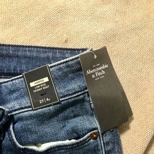 Abercrombie & Fitch Harper jeans NWT size 4